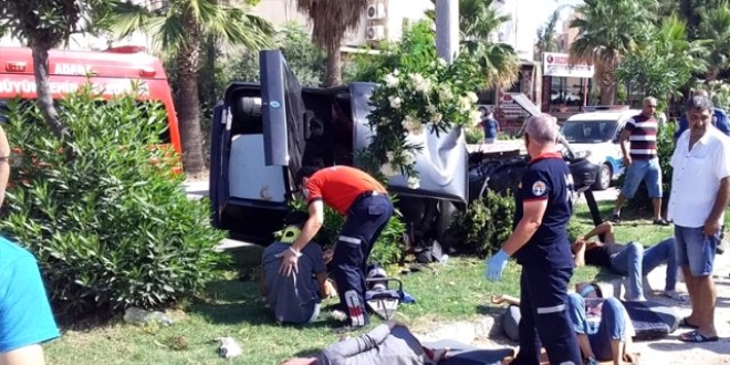 S�nava yeti�meye �al��an k�z karde�ler okul yolunda kaza ge�irdi