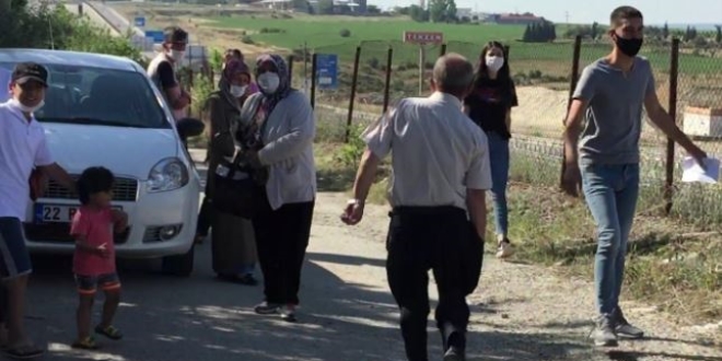 Kimi kimliğini unuttu, kimisini küçük kızı sınava bırakmadı