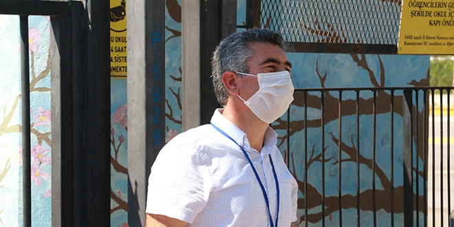 Gözleri sürekli sınava yetişemeyecek gençleri aradı