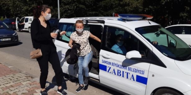 Sınava geç kalan öğrencileri zabıta yetiştirdi