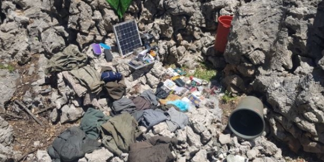 Yakalanan teröristin üzerinden güneş paneli çıktı