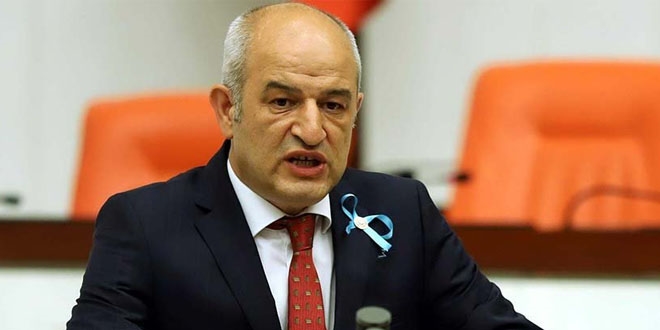Bakanlık vekile, cevap yerine tıkla öğren diye link gönderdi