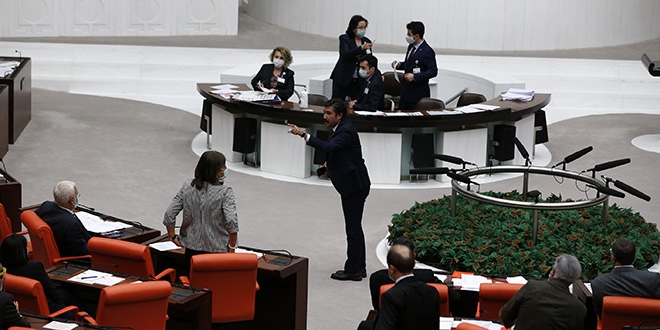AK Parti ile HDP milletvekilleri arasında gerginlik