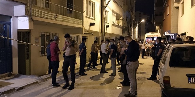 Bursa'da anne ve 2 çocuğu evlerinde ölü bulundu
