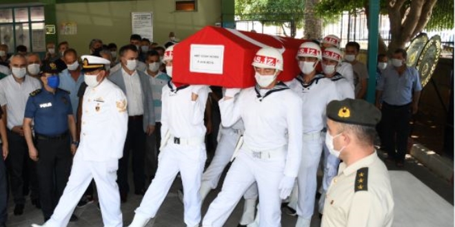 Kaza kurşunuyla yaşamını yitiren astsubay toprağa verildi