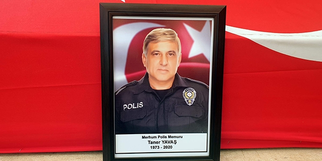 Görevi başında hayatını kaybeden polise son görev