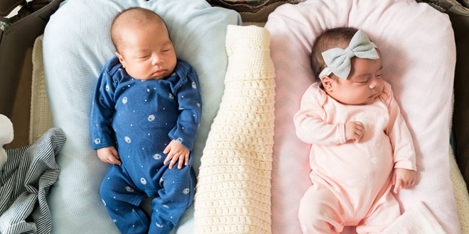 Kadın milletvekillerinin 'pembe' atışması