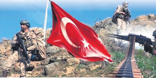 PKK'nın terör inine bayrağımız dikildi