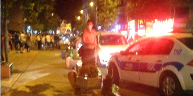 Kavgaya m�dahale eden bek�iye sald�rd�lar