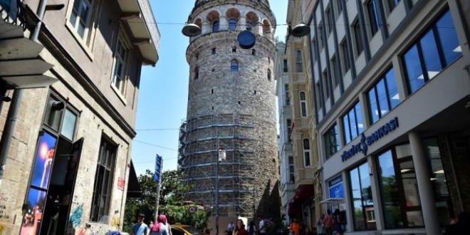 Bakan Ersoy: Galata Kulesi'nin restorasyonuna ara verildi