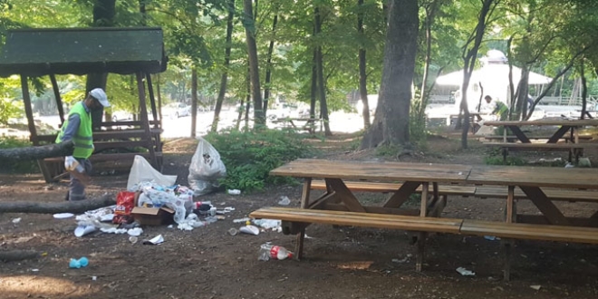 Belgrad Ormanı ve sahil şeridi çöplüğe döndü