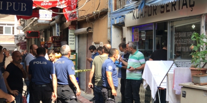 Dün traş ettiği müşteri, berber kalfasını öldürdü
