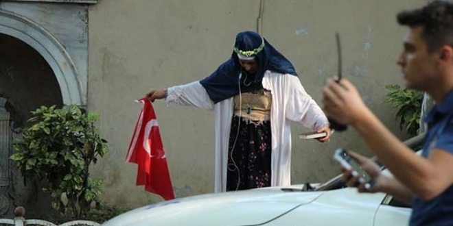 Dolmabahçe'de şüpheli kadın alarmı
