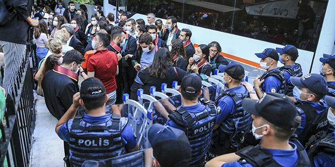 Başkentte baro başkanlarının eylemi devam ediyor