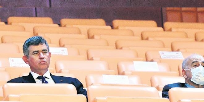 Feyzioğlu baro görüşmesini Meclis locasından izledi