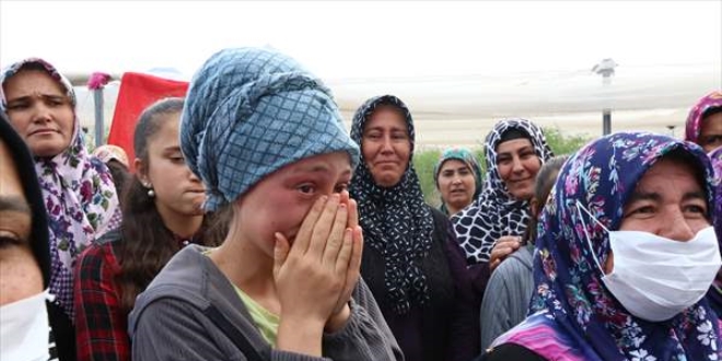 Valinin 'okuyacaksın' sözü Ayşenur'u gözyaşlarına boğdu