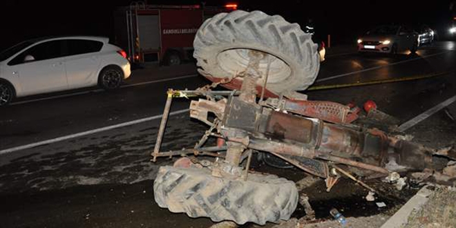 Afyonkarahisar'da zincirleme trafik kazası: 1 ölü, 2 yaralı
