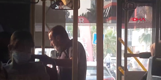Antalya'da otobüste maske gerginliği