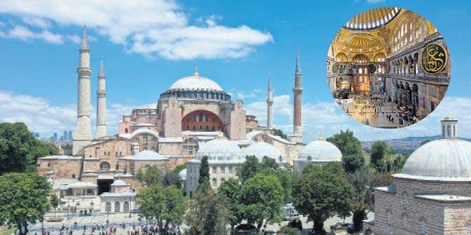 Ayasofya'ya namaz turları başladı