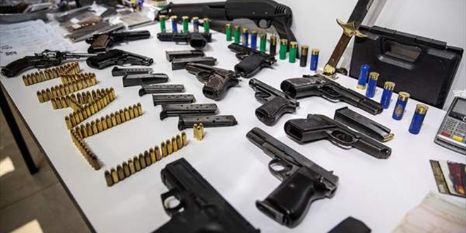 Ankara'da taksicileri bor�land�ran tefecilere operasyon: 25 g�zalt�