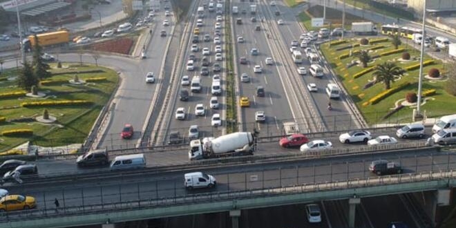 İstanbul'da yarın bazı yollar trafiğe kapatılacak