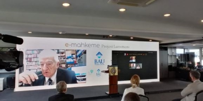 3 öğrenci yerli ve milli e-mahkeme uygulaması geliştirdi