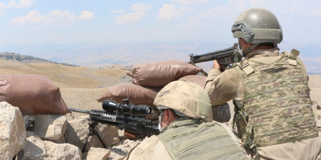 Güvenlik güçleri, Cudi Dağı'nda teröristlerin izini sürüyor