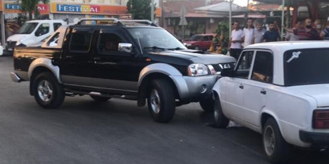 Cezaevinden ��kt��� g�n otomobil �ald�, polisten ka�amad�