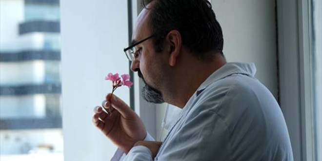 Virüsü yenen doktor: Hiç kimse gençliğine, sağlığına güvenmesin