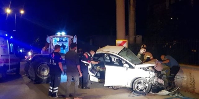Kontrolden çıkan araç kaza yaptı: 3 ölü, 1 ağır yaralı