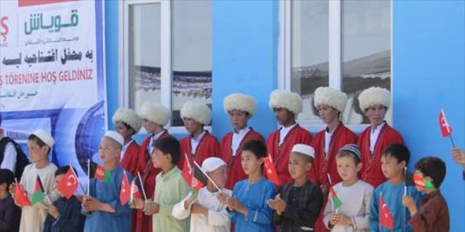 Hayırsever Türk doktorun Afganistan'da yaptırdığı okul hizmete açıldı