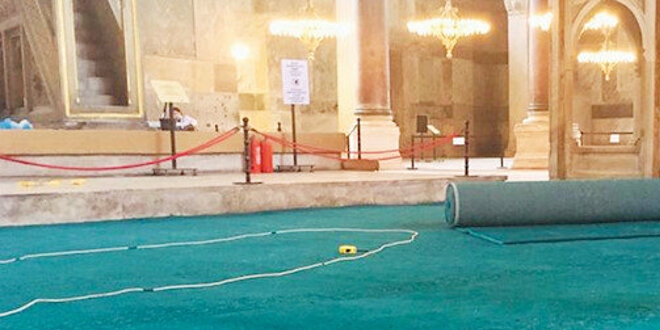 Ayasofya'nın halısı için seferber oldular