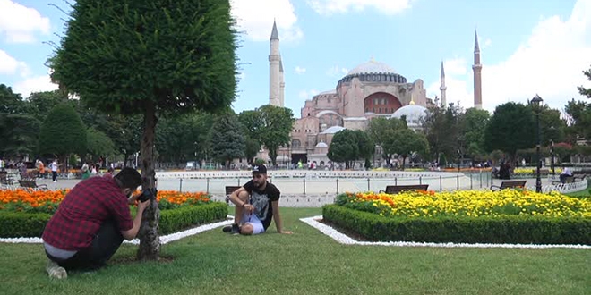 Ayasofya Camisi'nde açılış hazırlıkları sürüyor