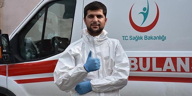 Kovid-19'u yenen paramedik: Can sıkıntısı solunum sıkıntısından daha iyidir