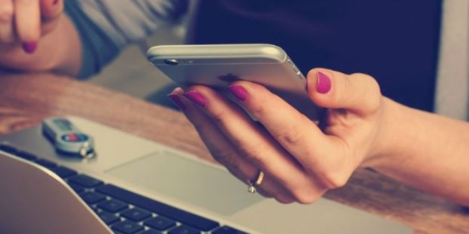 Artan bilgisayar ve telefon kullanımı gözleri tehdit ediyor