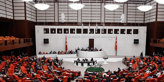 İstihdama ilişkin kanun teklifinin birinci bölümü kabul edildi