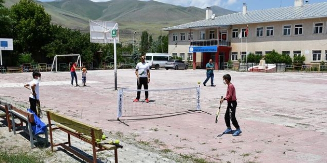 Köy çocukları 'gezici spor timi' ile artık çok sportif