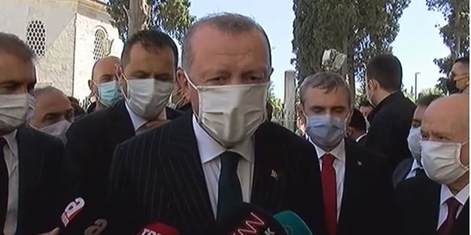 Erdoğan: İlk namaza 350 bin kişi iştirak etmiş