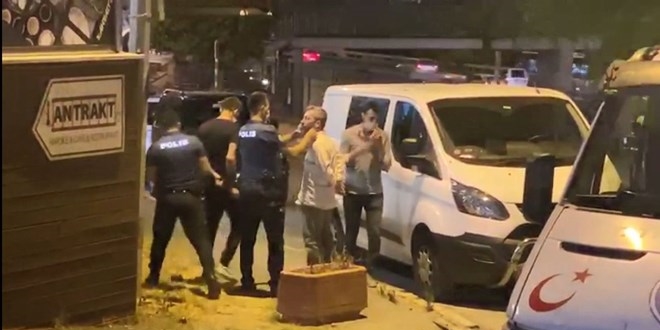 Maltepe'de polise silahlı saldırı: 10 kişi gözaltına alındı