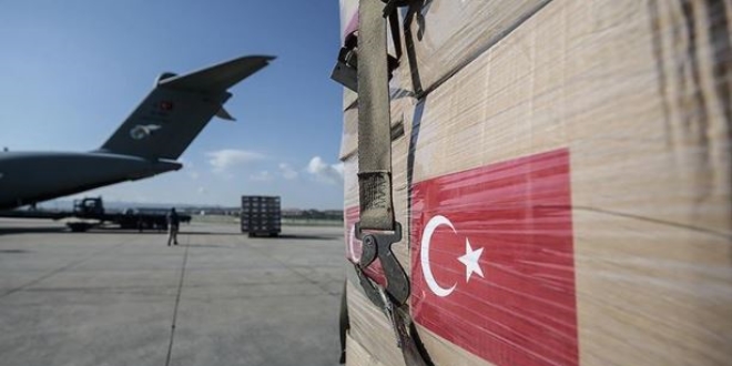 T�rkiye'den bir �lkeye daha t�bbi malzeme yard�m�