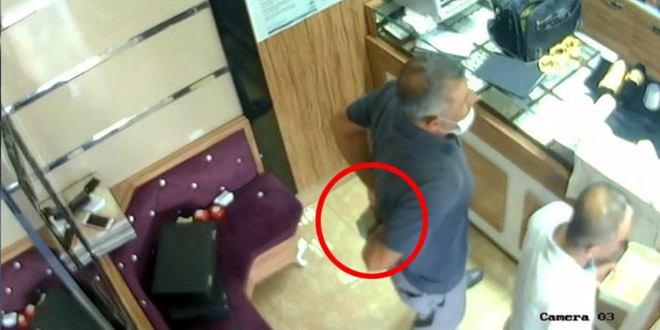 Kuyumcudan 50 bin dolar �alan ��pheli yakaland�