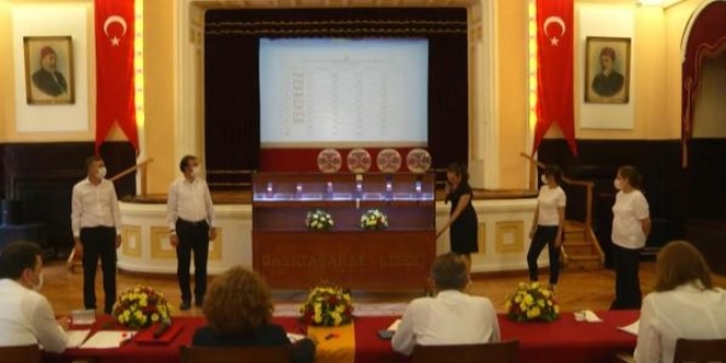 Galatasaray İlkokulu kurasında kafa karıştıran arıza!