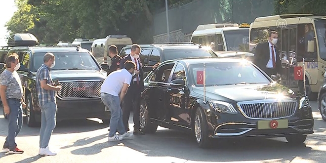 Cumhurba�kan� Erdo�an, minib�s��lerle sohbet etti