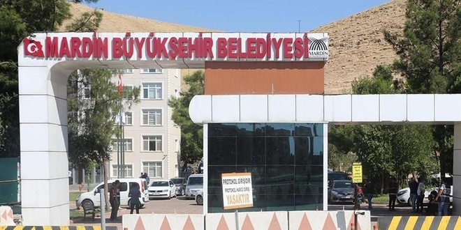 Mardin Büyükşehir Belediyesi'ne operasyon: 10 gözaltı