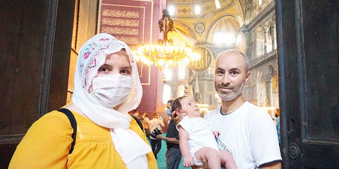 Ayasofya ziyaretlerinde uzun kuyruklar oluşuyor