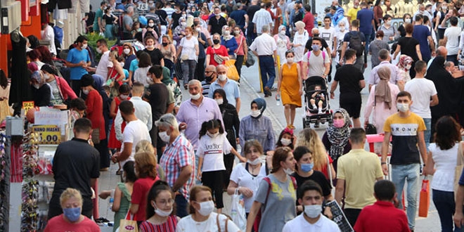 Arife g�n� sosyal mesafesiz bayram al��veri�i