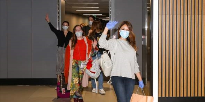 Moskova'dan ilk yolcular İstanbul'a geldi