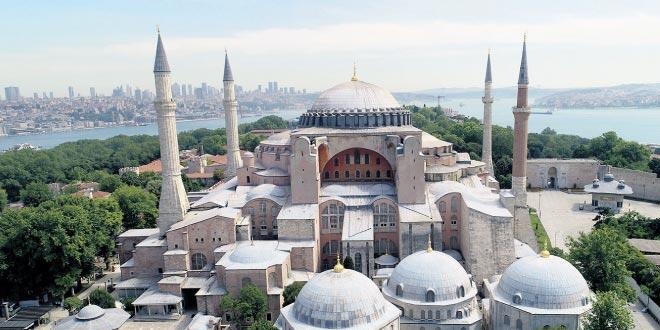 Ayasofya Camii'nde Kurban Bayram�'n�n son g�n�nde de ilgi s�r�yor