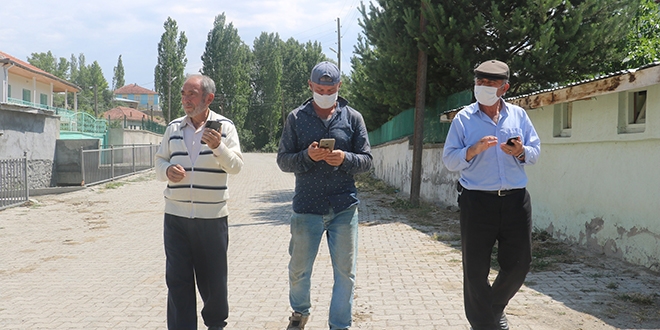 D�nya 5G ile tan��t�, onlar hala sinyal ar�yor