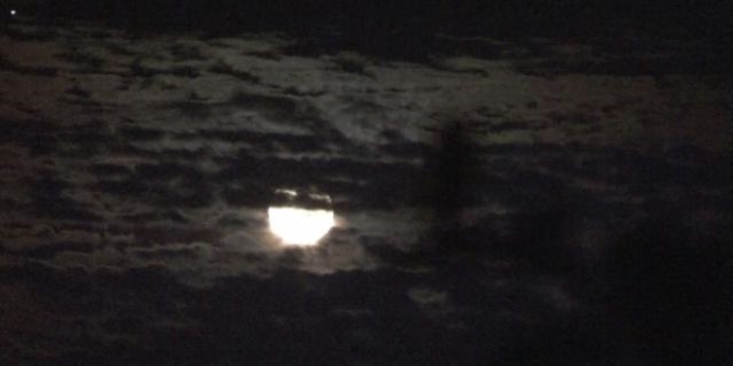 �stanbul'da dolunay manzaras� mest etti